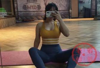 微密圈 – 直击心底，若若老师的吊带福利原图，看了也许会有点小默契。