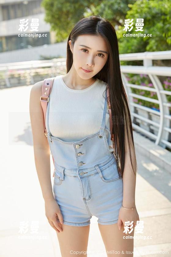 蜜桃社-梦乃Mandy 蜜桃社 - 在线:毛衣罩住了我的玄学梦乃Mandy时刻
