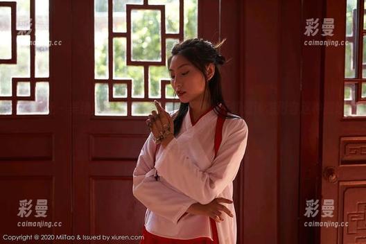 蜜桃社-美绪 蜜桃社 - 美绪的温柔私房图集,天哪,不知道该怎形容这种微妙的氛围。