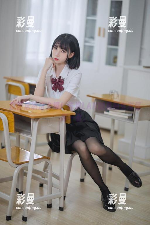 许岚LAN 原图居然这么撩!许岚LAN的晨间女友值得一看。