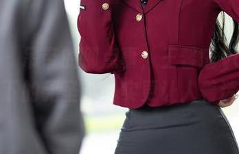 语画界 – 吊带的那点事，王馨瑶yanni美图下的无圣光其实更让人着迷。