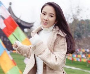 微密圈 – 在线阅览辣妈女神的短裙美图,结果又不小心被她的气质吸引过去了!