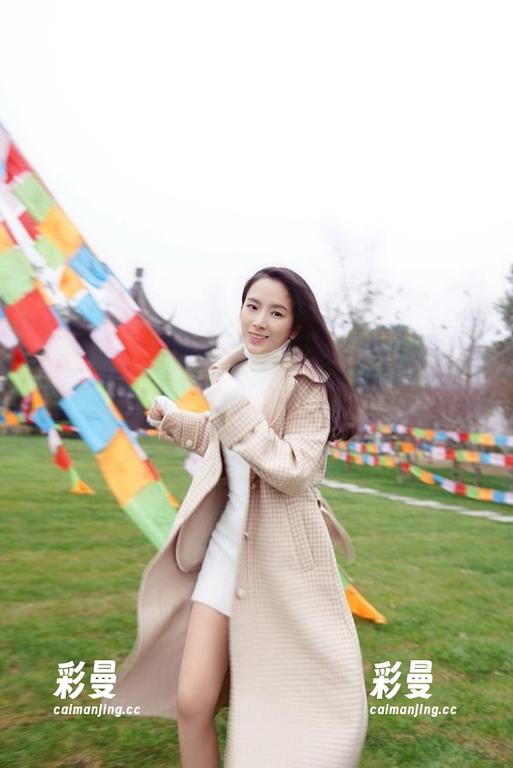 微密圈 - 在线阅览辣妈女神的短裙美图，结果又不小心被她的气质吸引过去了！