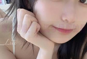 迷之呆梨x空姐:气流与裙摆的轻舞飞扬
