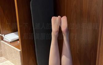 微密圈 – 了解一下,迷人的五姨太的小年福利,绝对是高清美图的神仙操作!