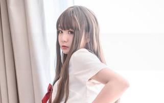 一览无余,高清图片中的青水百合子,歪萌护士,怎么看都想多看几眼!
