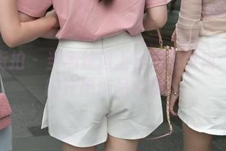 魔镜街拍 – 当黑丝遇上白色吊带裙:婷婷的许愿作品合集!
