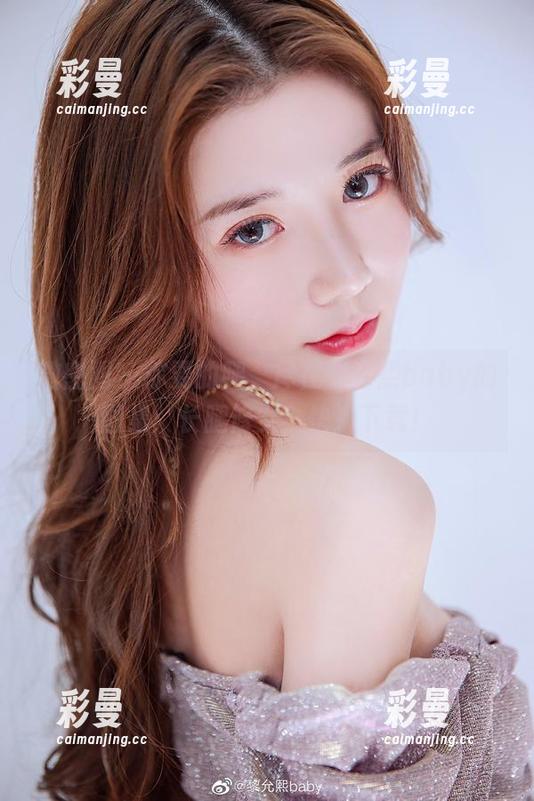 黎允熙baby 微密圈 - 你要的腿,尽在黎允熙baby的图集:长腿修女!快来下载!
